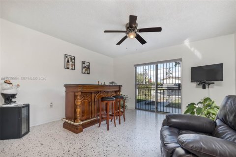 Propiedad comercial en venta en Miami, Florida, 132.85 m2 № 1997617 - foto 11