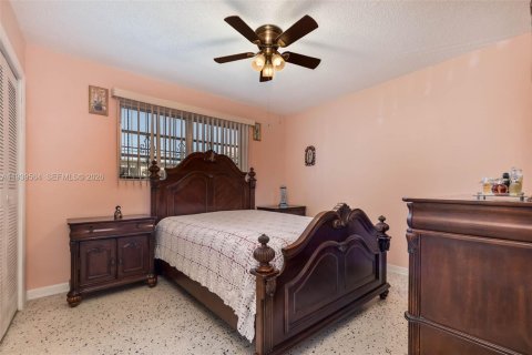 Propiedad comercial en venta en Miami, Florida, 132.85 m2 № 1997617 - foto 16