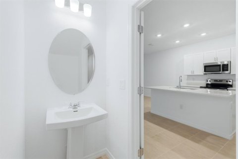Touwnhouse à vendre à Sarasota, Floride: 3 chambres, 131.64 m2 № 2231414 - photo 13