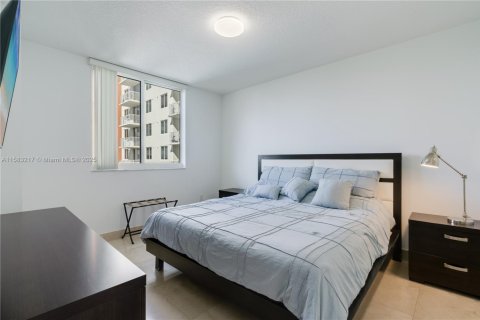 Купить кондоминиум в Авентура, Флорида 2 спальни, 99.41м2, № 2012444 - фото 11