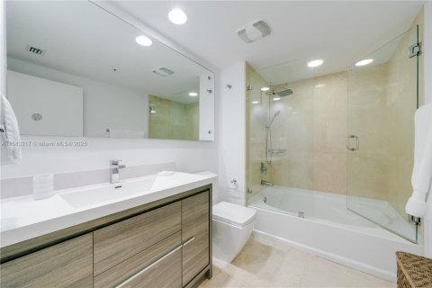 Купить кондоминиум в Авентура, Флорида 2 спальни, 99.41м2, № 2012444 - фото 14