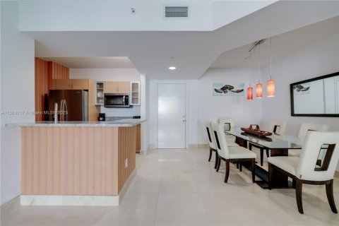 Купить кондоминиум в Авентура, Флорида 2 спальни, 99.41м2, № 2012444 - фото 6