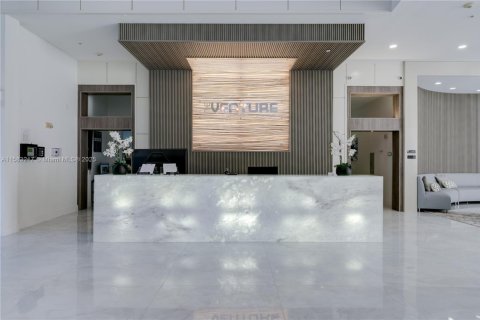 Кондоминиум с 2 спальнями в Авентура, Флорида № 2012444