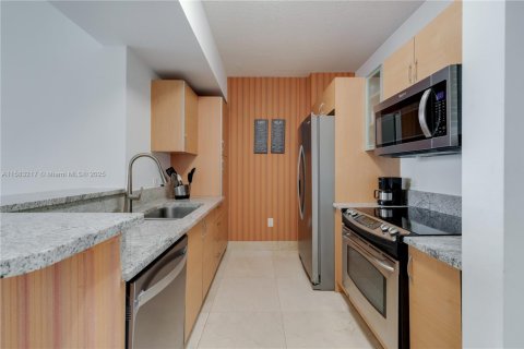 Купить кондоминиум в Авентура, Флорида 2 спальни, 99.41м2, № 2012444 - фото 9