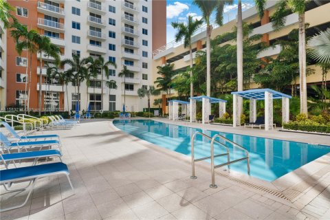 Купить кондоминиум в Авентура, Флорида 2 спальни, 99.41м2, № 2012444 - фото 16