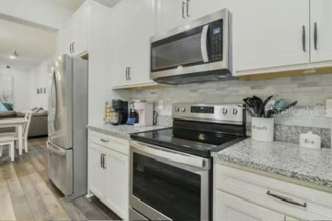 Touwnhouse à vendre à Oakland, Floride: 3 chambres, 150.5 m2 № 1837114 - photo 10