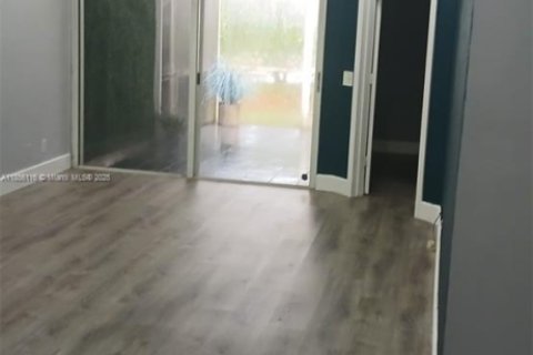 Casa en venta en Miramar, Florida, 2 dormitorios, 95.69 m2 № 1880176 - foto 2