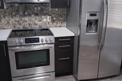 Casa en venta en Miramar, Florida, 2 dormitorios, 95.69 m2 № 1880176 - foto 4