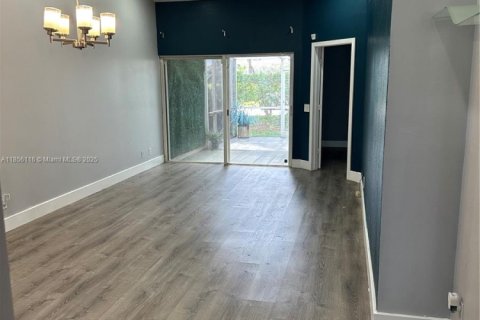 Casa en venta en Miramar, Florida, 2 dormitorios, 95.69 m2 № 1880176 - foto 6