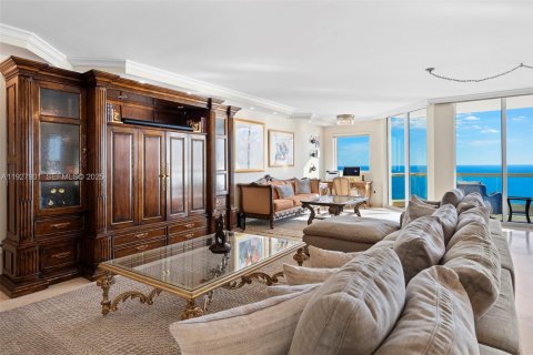 Condominio en venta en Sunny Isles Beach, Florida, 5 dormitorios, 410.16 m2 № 2034564 - foto 5