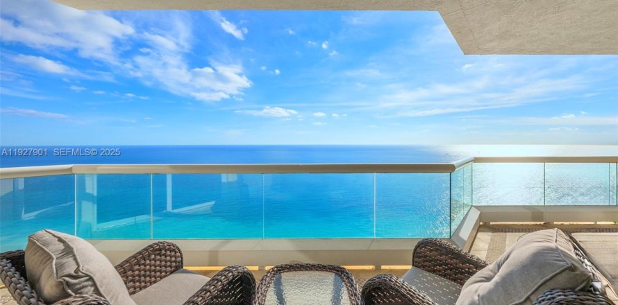 Condominio en Sunny Isles Beach, Florida, 5 dormitorios № 2034564