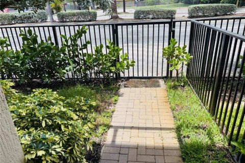 Townhouse in Fort Lauderdale, Florida 3 bedrooms, 164.07 sq.m. № 2304970 - photo 3