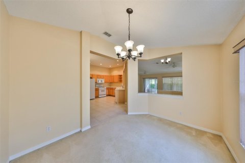 Condo in Sun City Center, Florida, 2 bedrooms  № 1732883 - photo 16