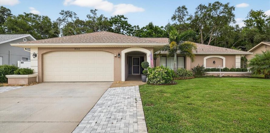 Villa ou maison à Hudson, Floride 3 chambres, 220.46 m2 № 1900430