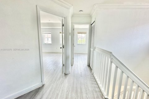 Купить таунхаус в Мирамар, Флорида 3 спальни, 134.24м2, № 2075618 - фото 24
