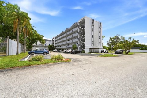 Купить кондоминиум в Плантация, Флорида 3 комнаты, 118.45м2, № 2146602 - фото 28