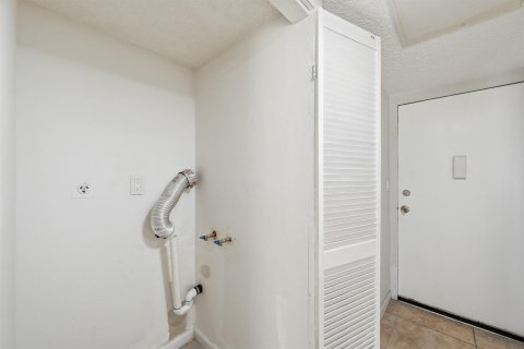 Купить кондоминиум в Плантация, Флорида 3 комнаты, 118.45м2, № 2146602 - фото 21