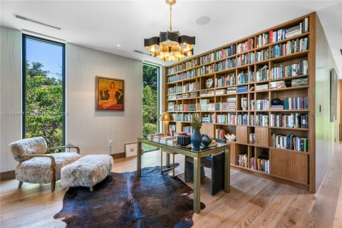 Villa ou maison à vendre à Miami, Floride: 2 chambres, 272.76 m2 № 1818429 - photo 26