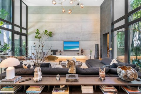 Villa ou maison à vendre à Miami, Floride: 2 chambres, 272.76 m2 № 1818429 - photo 19
