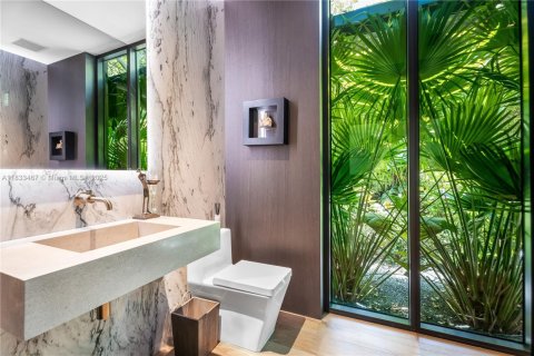Villa ou maison à vendre à Miami, Floride: 2 chambres, 272.76 m2 № 1818429 - photo 12