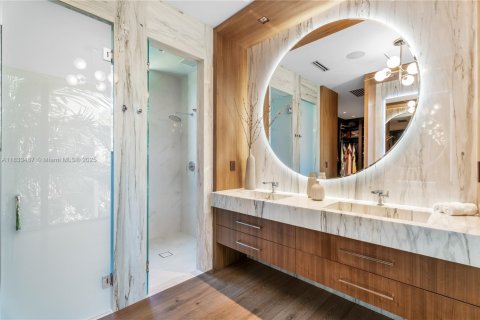 Villa ou maison à vendre à Miami, Floride: 2 chambres, 272.76 m2 № 1818429 - photo 13
