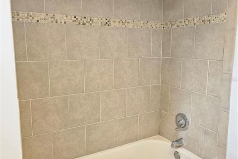 House in Clearwater, Florida 4 bedrooms, 140.65 sq.m. № 1775449 - photo 16