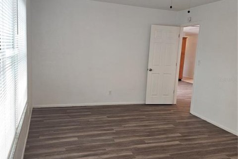 House in Clearwater, Florida 4 bedrooms, 140.65 sq.m. № 1775449 - photo 12