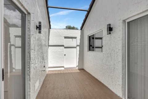 Casa en venta en Boca Raton, Florida, 4 dormitorios, 208.29 m2 № 1216018 - foto 1