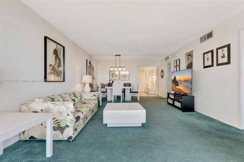 Condominio en venta en Pompano Beach, Florida, 2 dormitorios, 98.85 m2 № 1937993 - foto 4