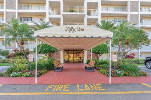 Condominio en venta en Pompano Beach, Florida, 2 dormitorios, 98.85 m2 № 1937993 - foto 29