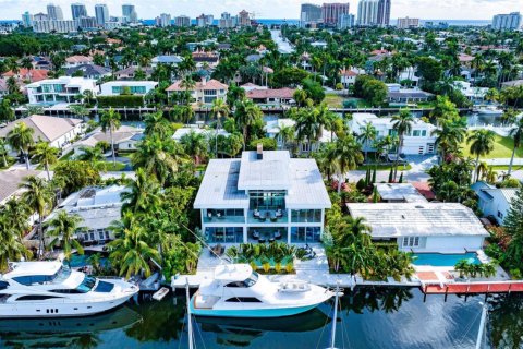 House in Fort Lauderdale, Florida 7 bedrooms, 570.42 sq.m. № 876595 - photo 1