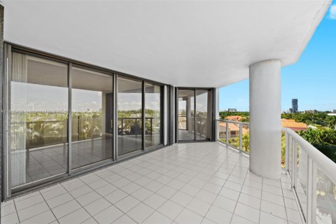 Condo in Aventura, Florida, 3 bedrooms  № 2081980 - photo 11