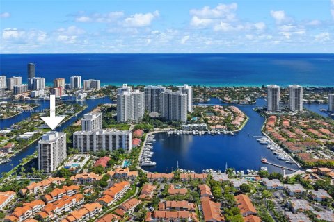 Condo in Aventura, Florida, 3 bedrooms  № 2081980 - photo 2