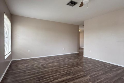 Apartamento en alquiler en North Port, Florida, 2 dormitorios, 95.22 m2 № 1734492 - foto 13