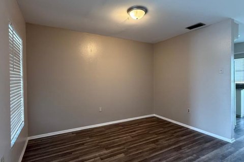 Apartamento en alquiler en North Port, Florida, 2 dormitorios, 95.22 m2 № 1734492 - foto 3