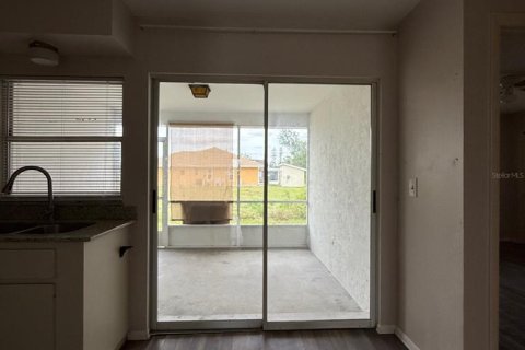 Apartamento en alquiler en North Port, Florida, 2 dormitorios, 95.22 m2 № 1734492 - foto 11