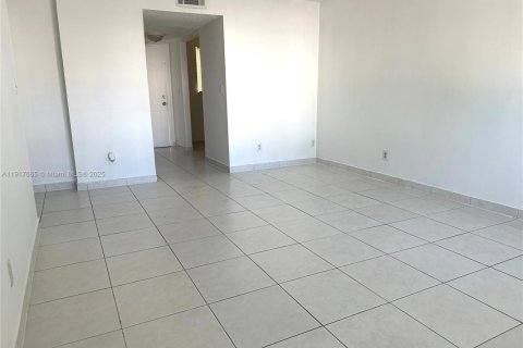 Immobilier commercial à vendre à Hallandale Beach, Floride № 2082598 - photo 20