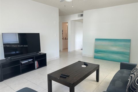 Immobilier commercial à vendre à Hallandale Beach, Floride № 2082598 - photo 12