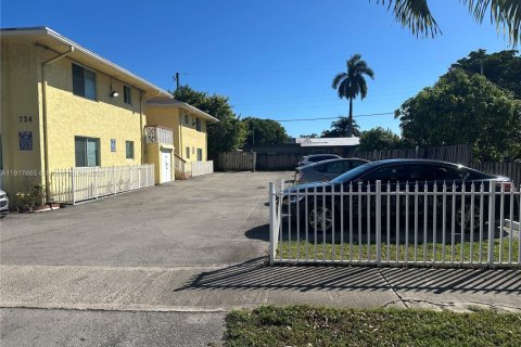 Immobilier commercial à vendre à Hallandale Beach, Floride № 2082598 - photo 5