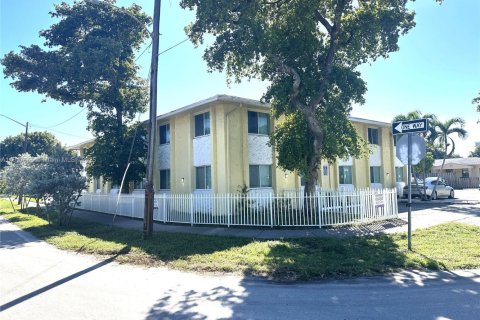 Immobilier commercial à vendre à Hallandale Beach, Floride № 2082598 - photo 7