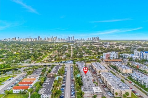 Copropriété à vendre à North Miami Beach, Floride: 1 chambre, 74.32 m2 № 1976129 - photo 22