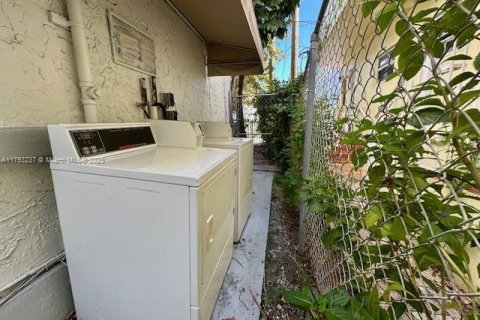 Condominio en alquiler en Miami Beach, Florida, 2 dormitorios, 54.35 m2 № 1712572 - foto 22