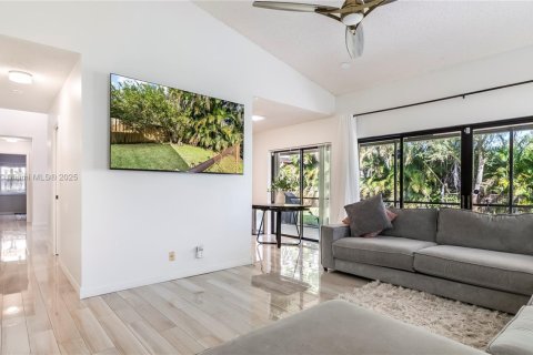 Villa ou maison à vendre à Coral Springs, Floride: 3 chambres, 152.64 m2 № 1973919 - photo 18