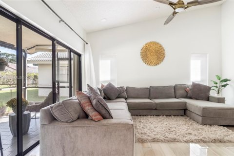 Villa ou maison à vendre à Coral Springs, Floride: 3 chambres, 152.64 m2 № 1973919 - photo 19