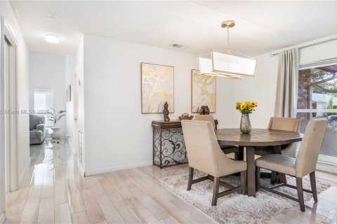 Villa ou maison à vendre à Coral Springs, Floride: 3 chambres, 152.64 m2 № 1973919 - photo 8