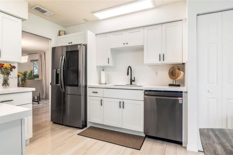 Villa ou maison à vendre à Coral Springs, Floride: 3 chambres, 152.64 m2 № 1973919 - photo 13