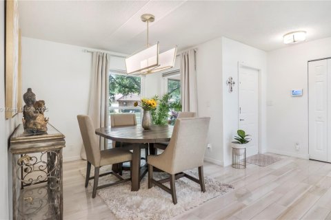 Villa ou maison à vendre à Coral Springs, Floride: 3 chambres, 152.64 m2 № 1973919 - photo 9