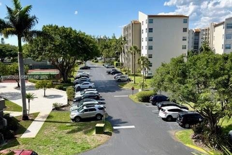 Copropriété à vendre à Lauderhill, Floride: 2 chambres, 117.06 m2 № 2048726 - photo 19