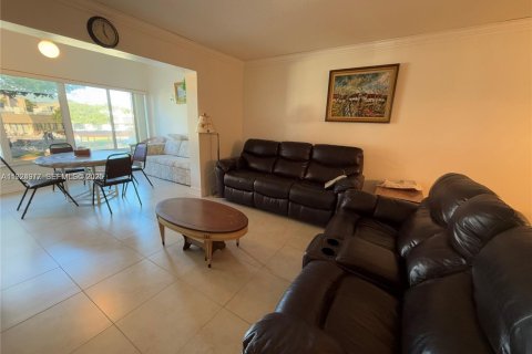 Condo in Lauderdale Lakes, Florida, 2 bedrooms  № 2038992 - photo 20