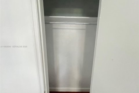 Apartment in Miami, Florida 188.96 sq.m. № 2031746 - photo 7